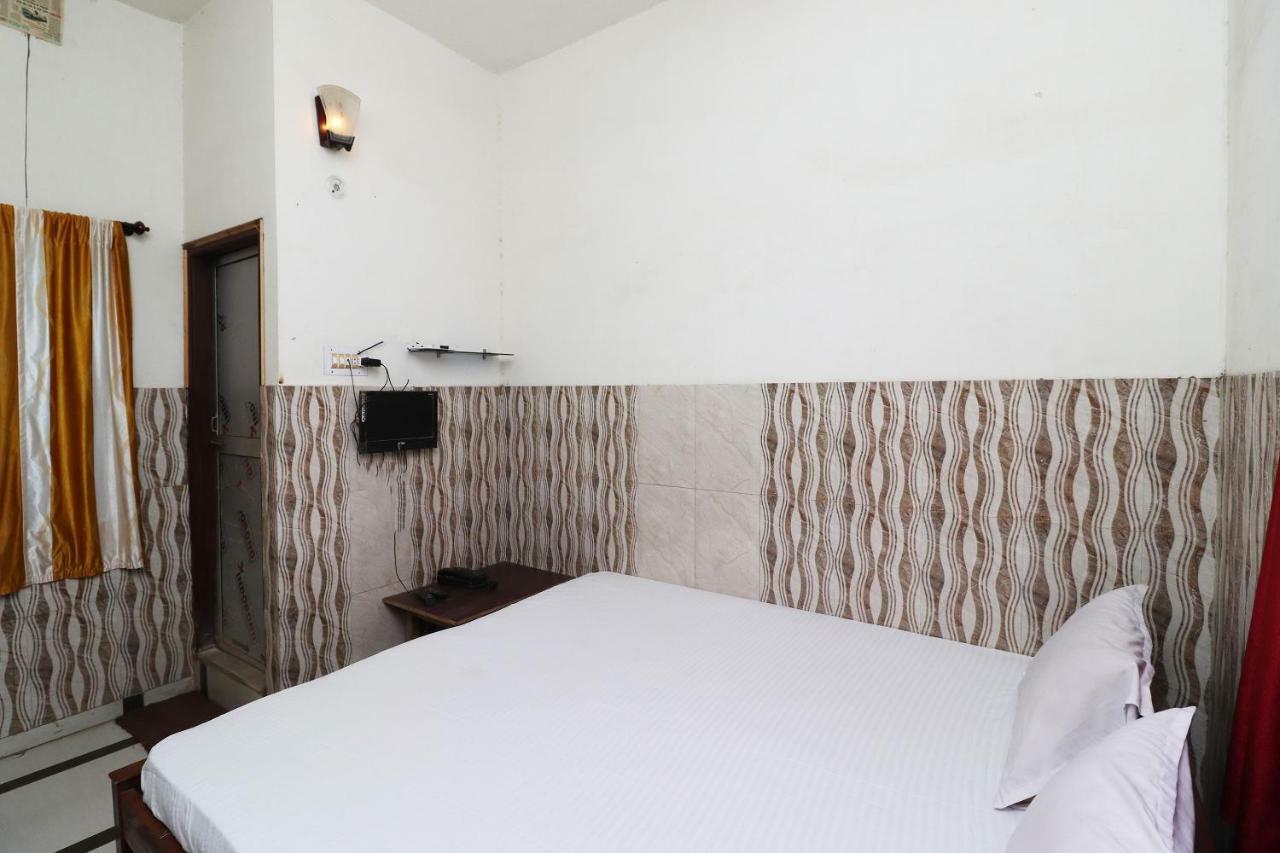 Hotel Vijay Раджгир Экстерьер фото